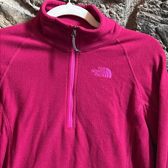 ⚫️ NORTH FACE HOT PINK FLEECE 1/4 zip - Picture 11 of 12
